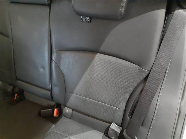 レガシィアウトバック リミテッド　本革シート　サンルーフ　純正ＳＤナビ　パワーシート　ルーフレール　禁煙車　バックカメラ　フルセグＴＶ　レーダークルーズコントロール　衝突軽減ブレーキ　ＬＥＤヘッドライト　ＥＴＣ　Ｂｌｕｅｔｏｏｔｈ対応（62枚目）