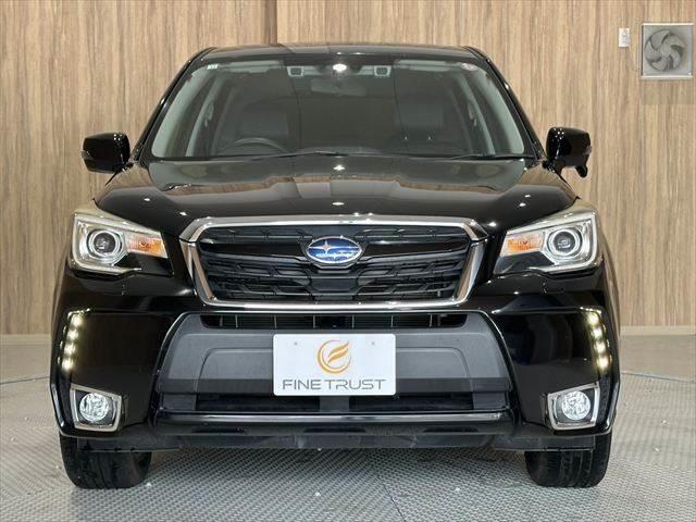 フォレスター Ｓ－リミテッド　４ＷＤ　アイサイト　禁煙車　純正ＳＤナビ　レーダークルーズコントロール　バックカメラ　本革シート　ＬＥＤヘッドライト　フルセグ　Ｂｌｕｅｔｏｏｔｈ　衝突軽減ブレーキ　ＥＴＣ　クリアランスソナー　ＢＳＭ（13枚目）