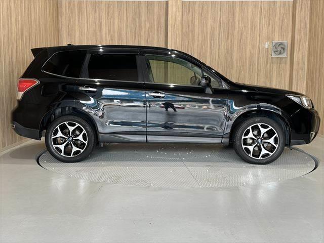 フォレスター Ｓ－リミテッド　４ＷＤ　アイサイト　禁煙車　純正ＳＤナビ　レーダークルーズコントロール　バックカメラ　本革シート　ＬＥＤヘッドライト　フルセグ　Ｂｌｕｅｔｏｏｔｈ　衝突軽減ブレーキ　ＥＴＣ　クリアランスソナー　ＢＳＭ（15枚目）