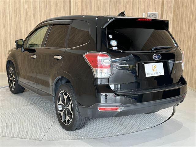 フォレスター Ｓ－リミテッド　４ＷＤ　アイサイト　禁煙車　純正ＳＤナビ　レーダークルーズコントロール　バックカメラ　本革シート　ＬＥＤヘッドライト　フルセグ　Ｂｌｕｅｔｏｏｔｈ　衝突軽減ブレーキ　ＥＴＣ　クリアランスソナー　ＢＳＭ（18枚目）