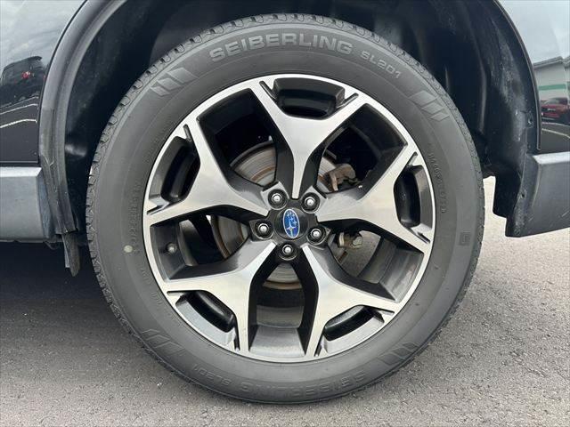 フォレスター Ｓ－リミテッド　４ＷＤ　アイサイト　禁煙車　純正ＳＤナビ　レーダークルーズコントロール　バックカメラ　本革シート　ＬＥＤヘッドライト　フルセグ　Ｂｌｕｅｔｏｏｔｈ　衝突軽減ブレーキ　ＥＴＣ　クリアランスソナー　ＢＳＭ（28枚目）