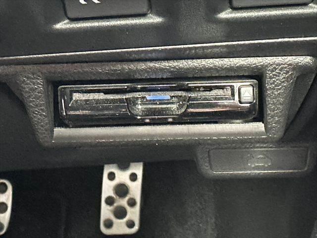 フォレスター Ｓ－リミテッド　４ＷＤ　アイサイト　禁煙車　純正ＳＤナビ　レーダークルーズコントロール　バックカメラ　本革シート　ＬＥＤヘッドライト　フルセグ　Ｂｌｕｅｔｏｏｔｈ　衝突軽減ブレーキ　ＥＴＣ　クリアランスソナー　ＢＳＭ（42枚目）