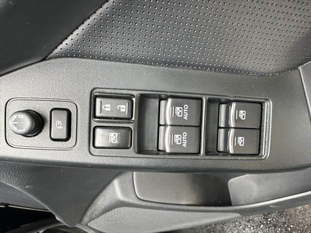 フォレスター Ｓ－リミテッド　４ＷＤ　アイサイト　禁煙車　純正ＳＤナビ　レーダークルーズコントロール　バックカメラ　本革シート　ＬＥＤヘッドライト　フルセグ　Ｂｌｕｅｔｏｏｔｈ　衝突軽減ブレーキ　ＥＴＣ　クリアランスソナー　ＢＳＭ（48枚目）