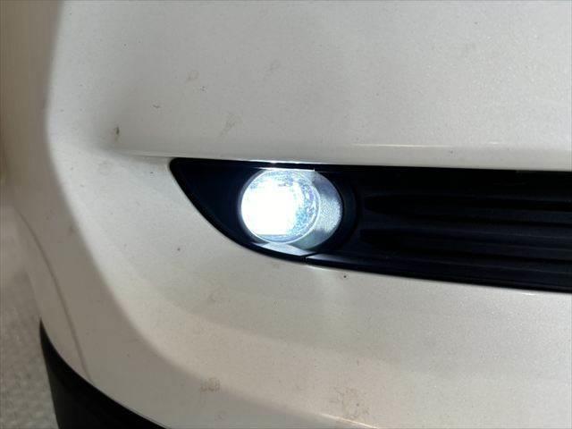 ＣＸ－８ ＸＤ　Ｌパッケージ　全周囲カメラ　純正ＳＤナビ　シートヒーター　パワーシート　ＥＴＣ　衝突軽減ブレーキ　フルセグＴＶ　Ｂｌｕｅｔｏｏｔｈ　本革シート　レーダークルーズコントロール　電動リアゲート　スマートキー（13枚目）