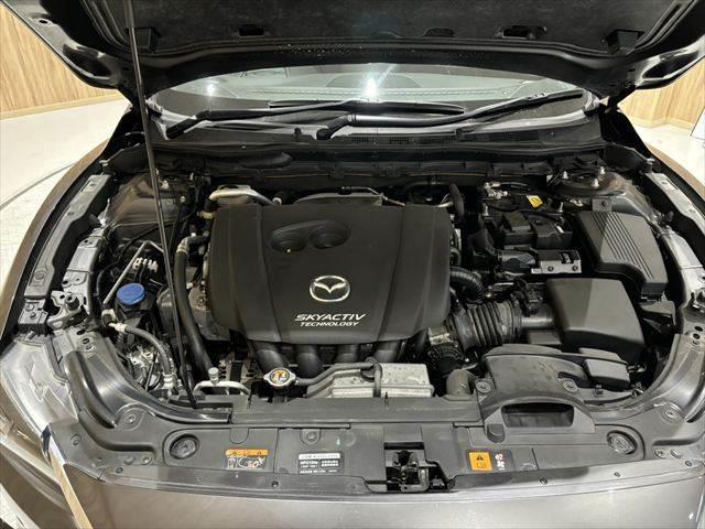 アテンザセダン ２５Ｓ　Ｌパッケージ　黒革　シートヒーター　マツダスピードエアロ　純正ＳＤナビ　レーダークルーズコントロール　パワーシート　禁煙車　バックカメラ　フルセグＴＶ　Ｂｌｕｅｔｏｏｔｈ　衝突軽減ブレーキ　クリアランスソナー（32枚目）