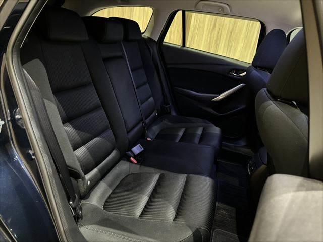 アテンザワゴン ＸＤ　プロアクティブ　純正ＳＤナビ　バックカメラ　ＥＴＣ　禁煙車　レーダークルーズコントロール　衝突軽減ブレーキ　フルセグ　Ｂｌｕｅｔｏｏｔｈ　ＬＥＤヘッドライト　ルーフレール　ブラインドスポットモニター　電動格納ミラー（9枚目）