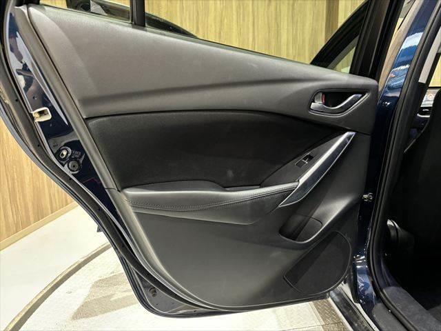アテンザワゴン ＸＤ　プロアクティブ　純正ＳＤナビ　バックカメラ　ＥＴＣ　禁煙車　レーダークルーズコントロール　衝突軽減ブレーキ　フルセグ　Ｂｌｕｅｔｏｏｔｈ　ＬＥＤヘッドライト　ルーフレール　ブラインドスポットモニター　電動格納ミラー（64枚目）