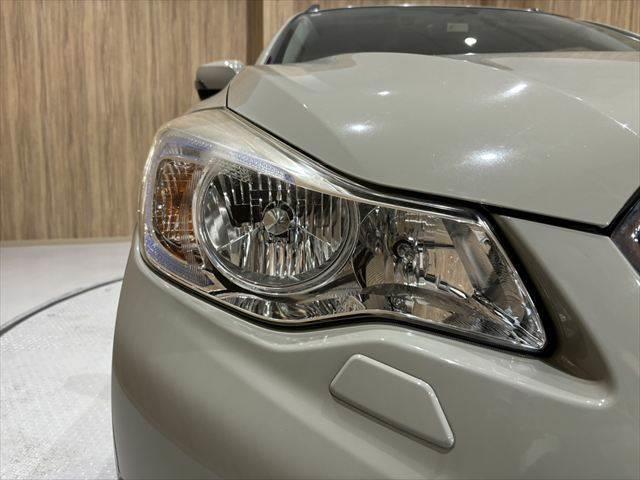 ＸＶハイブリッド ２．０ｉ－Ｌ　アイサイト　４ＷＤ　純正ＳＤナビ　バックカメラ　レーダークルーズコントロール　衝突軽減ブレーキ　パワーシート　ＥＴＣ　ブルートゥース　フルセグＴＶ　ＥＴＣ　ＭＴモード付　純正１７インチアルミホイール　スマートキー（22枚目）