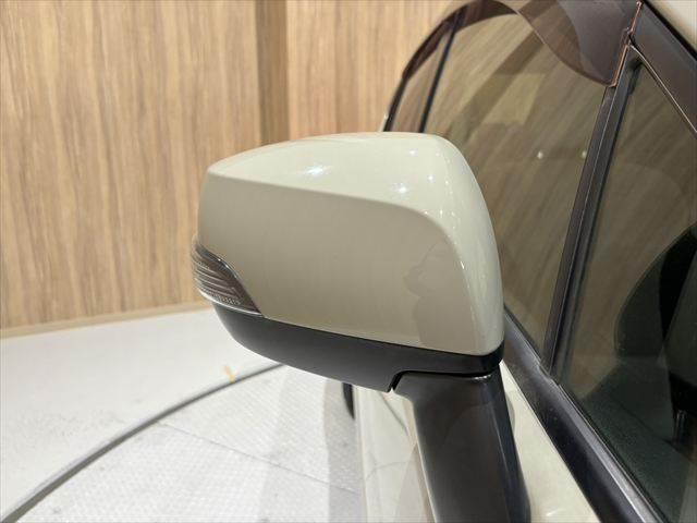 ＸＶハイブリッド ２．０ｉ－Ｌ　アイサイト　４ＷＤ　純正ＳＤナビ　バックカメラ　レーダークルーズコントロール　衝突軽減ブレーキ　パワーシート　ＥＴＣ　ブルートゥース　フルセグＴＶ　ＥＴＣ　ＭＴモード付　純正１７インチアルミホイール　スマートキー（27枚目）