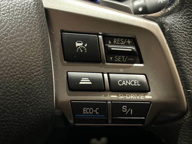 ＸＶハイブリッド ２．０ｉ－Ｌ　アイサイト　４ＷＤ　純正ＳＤナビ　バックカメラ　レーダークルーズコントロール　衝突軽減ブレーキ　パワーシート　ＥＴＣ　ブルートゥース　フルセグＴＶ　ＥＴＣ　ＭＴモード付　純正１７インチアルミホイール　スマートキー（39枚目）