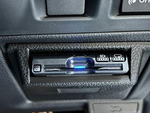 ＸＶハイブリッド ２．０ｉ－Ｌ　アイサイト　４ＷＤ　純正ＳＤナビ　バックカメラ　レーダークルーズコントロール　衝突軽減ブレーキ　パワーシート　ＥＴＣ　ブルートゥース　フルセグＴＶ　ＥＴＣ　ＭＴモード付　純正１７インチアルミホイール　スマートキー（40枚目）