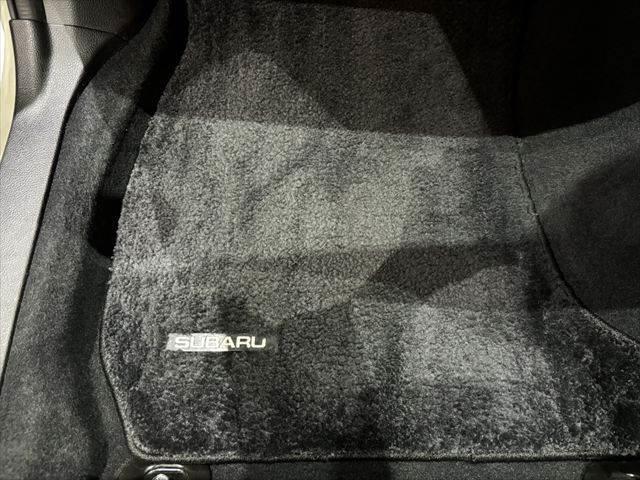 ＸＶハイブリッド ２．０ｉ－Ｌ　アイサイト　４ＷＤ　純正ＳＤナビ　バックカメラ　レーダークルーズコントロール　衝突軽減ブレーキ　パワーシート　ＥＴＣ　ブルートゥース　フルセグＴＶ　ＥＴＣ　ＭＴモード付　純正１７インチアルミホイール　スマートキー（49枚目）