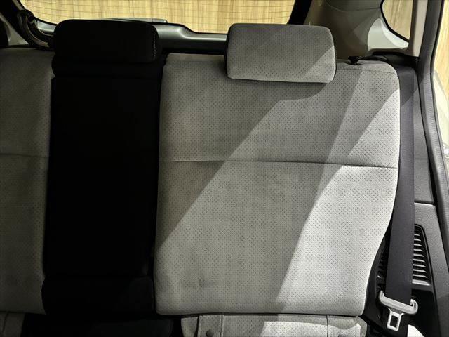 ＸＶハイブリッド ２．０ｉ－Ｌ　アイサイト　４ＷＤ　純正ＳＤナビ　バックカメラ　レーダークルーズコントロール　衝突軽減ブレーキ　パワーシート　ＥＴＣ　ブルートゥース　フルセグＴＶ　ＥＴＣ　ＭＴモード付　純正１７インチアルミホイール　スマートキー（66枚目）