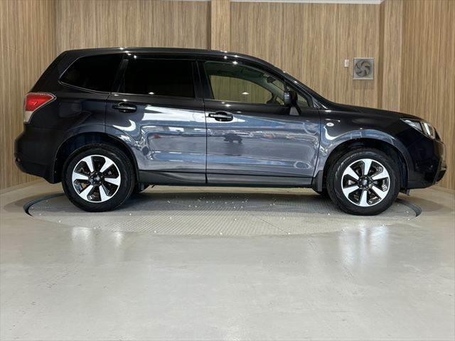 フォレスター 2.0i 6速MTシフト バックカメラ 純正SDナビ Bluetooth対応 禁煙車 USBポート フルセグ LEDヘッドライト ETC 禁煙車 4WD 電動格納ミラー キーレス 純正17インチアルミホイール(16枚目)