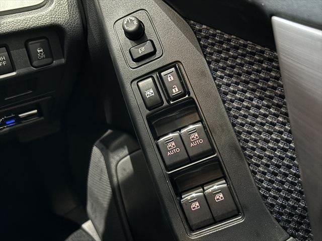 フォレスター 2.0i 6速MTシフト バックカメラ 純正SDナビ Bluetooth対応 禁煙車 USBポート フルセグ LEDヘッドライト ETC 禁煙車 4WD 電動格納ミラー キーレス 純正17インチアルミホイール(37枚目)