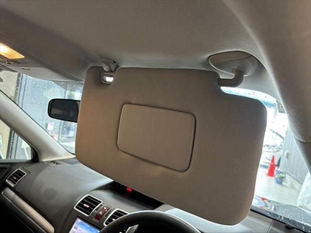 フォレスター 2.0i 6速MTシフト バックカメラ 純正SDナビ Bluetooth対応 禁煙車 USBポート フルセグ LEDヘッドライト ETC 禁煙車 4WD 電動格納ミラー キーレス 純正17インチアルミホイール(41枚目)