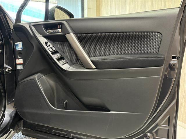 フォレスター 2.0i 6速MTシフト バックカメラ 純正SDナビ Bluetooth対応 禁煙車 USBポート フルセグ LEDヘッドライト ETC 禁煙車 4WD 電動格納ミラー キーレス 純正17インチアルミホイール(47枚目)