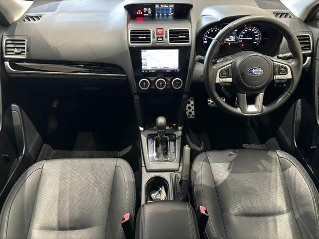 フォレスター S-リミテッド 4WD 純正SDナビ レーダークルーズコントロール Bluetooth フルセグTV 禁煙車 本革シート 電動リアゲート シートヒーター パワーシート LEDヘッドライト ブラインドスポットモニター(3枚目)