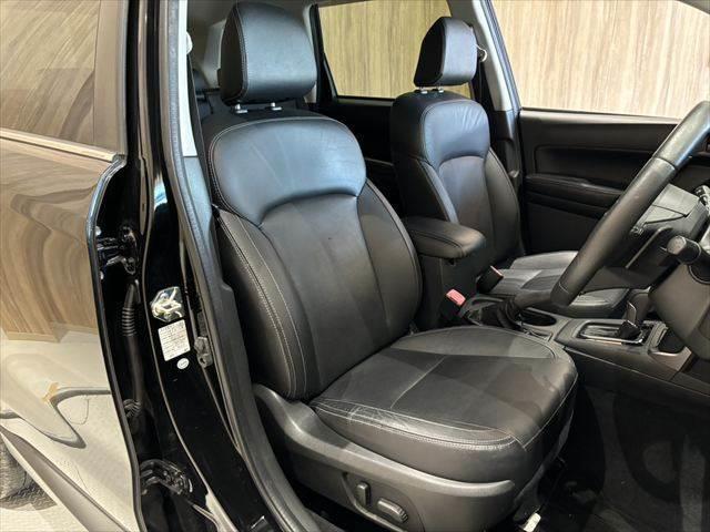 フォレスター S-リミテッド 4WD 純正SDナビ レーダークルーズコントロール Bluetooth フルセグTV 禁煙車 本革シート 電動リアゲート シートヒーター パワーシート LEDヘッドライト ブラインドスポットモニター(7枚目)