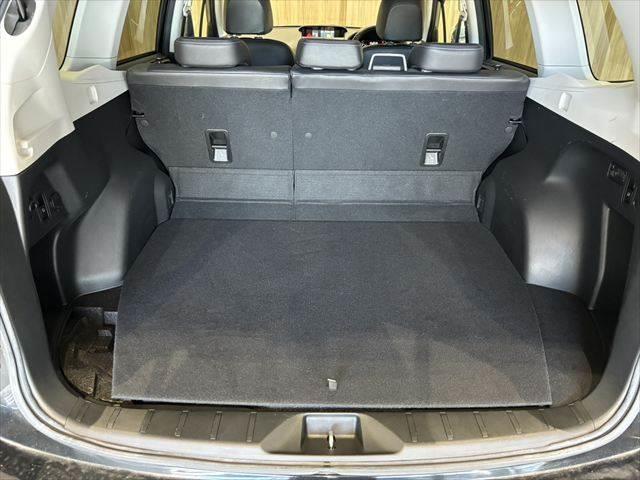 フォレスター S-リミテッド 4WD 純正SDナビ レーダークルーズコントロール Bluetooth フルセグTV 禁煙車 本革シート 電動リアゲート シートヒーター パワーシート LEDヘッドライト ブラインドスポットモニター(9枚目)