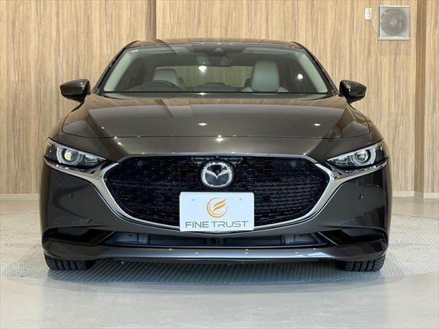 ＭＡＺＤＡ３セダン ＸＤ　Ｌパッケージ　ＢＯＳＥサウンド　白革シート　アイアクティブセンス　全周囲カメラ　ステアリングヒーター　禁煙車　純正８．８インチナビ　レーダークルーズコントロール　フルセグＴＶ　Ｂｌｕｅｔｏｏｔｈ　パワーシート（15枚目）