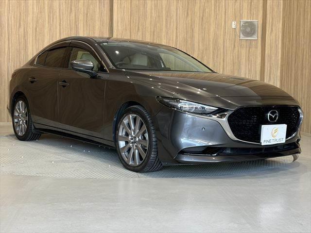 ＭＡＺＤＡ３セダン ＸＤ　Ｌパッケージ　ＢＯＳＥサウンド　白革シート　アイアクティブセンス　全周囲カメラ　ステアリングヒーター　禁煙車　純正８．８インチナビ　レーダークルーズコントロール　フルセグＴＶ　Ｂｌｕｅｔｏｏｔｈ　パワーシート（16枚目）