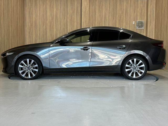 ＭＡＺＤＡ３セダン ＸＤ　Ｌパッケージ　ＢＯＳＥサウンド　白革シート　アイアクティブセンス　全周囲カメラ　ステアリングヒーター　禁煙車　純正８．８インチナビ　レーダークルーズコントロール　フルセグＴＶ　Ｂｌｕｅｔｏｏｔｈ　パワーシート（21枚目）