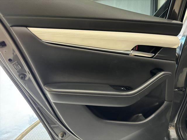 ＭＡＺＤＡ３セダン ＸＤ　Ｌパッケージ　ＢＯＳＥサウンド　白革シート　アイアクティブセンス　全周囲カメラ　ステアリングヒーター　禁煙車　純正８．８インチナビ　レーダークルーズコントロール　フルセグＴＶ　Ｂｌｕｅｔｏｏｔｈ　パワーシート（62枚目）