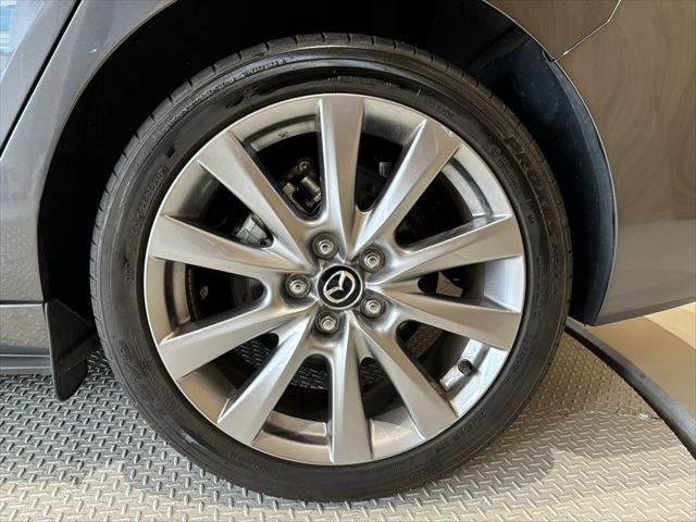 MAZDA3セダン XD Lパッケージ 全方位カメラ 本革黒シート 純正8.8インチナビ ステアリングヒーター 禁煙車 レーダークルーズコントロール ETC フルセグTV Bluetooth LEDヘッドライト パワーシート シートヒーター(27枚目)