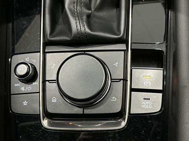 MAZDA3セダン XD Lパッケージ 全方位カメラ 本革黒シート 純正8.8インチナビ ステアリングヒーター 禁煙車 レーダークルーズコントロール ETC フルセグTV Bluetooth LEDヘッドライト パワーシート シートヒーター(35枚目)