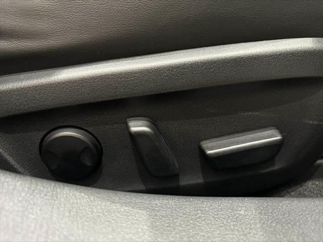 MAZDA3セダン XD Lパッケージ 全方位カメラ 本革黒シート 純正8.8インチナビ ステアリングヒーター 禁煙車 レーダークルーズコントロール ETC フルセグTV Bluetooth LEDヘッドライト パワーシート シートヒーター(45枚目)