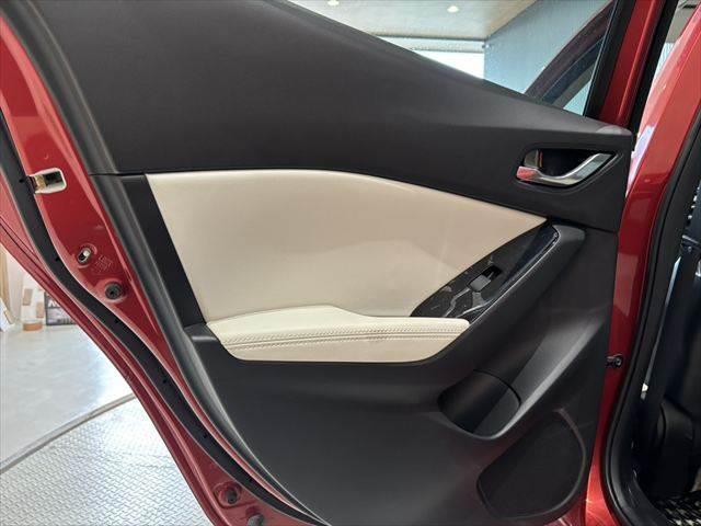 アクセラスポーツ 15S Lパッケージ 6速MT 純正エアロ 本革シート 純正SDナビ パワーシート シートヒーター レーダークルーズコントロール 禁煙車 LEDヘッド ブルートゥース フルセグ ブラインドスポットモニター コーナーセンサー(64枚目)