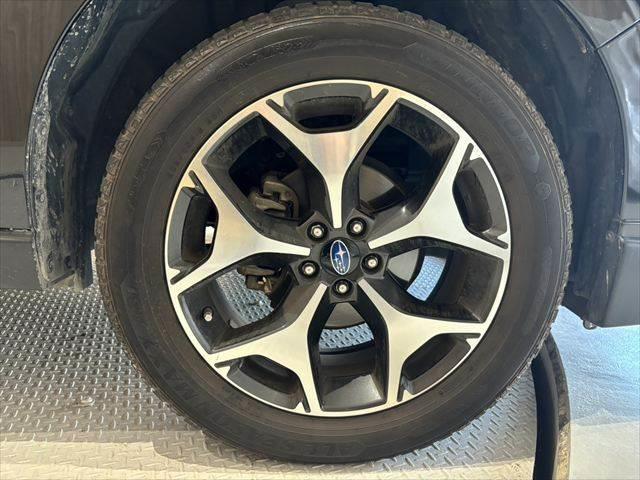 フォレスター Ｓ－リミテッド　４ＷＤ　後期型　アドバンスドセイフティＰＫＧ　純正ＳＤナビ　バックカメラ　パワーシート　禁煙車　シートヒーター　パワーシート　ルーフレール　ブルートゥース　フルセグＴＶ　ＥＴＣ　ＭＴモード付　盗難防止（14枚目）