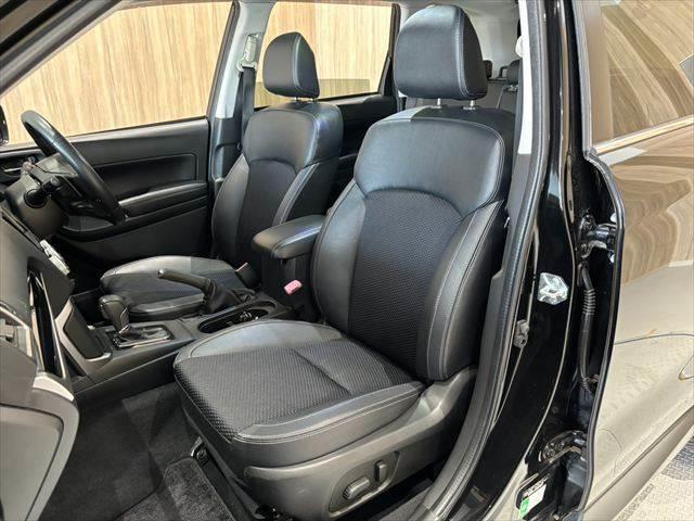 フォレスター Ｓ－リミテッド　４ＷＤ　後期型　アドバンスドセイフティＰＫＧ　純正ＳＤナビ　バックカメラ　パワーシート　禁煙車　シートヒーター　パワーシート　ルーフレール　ブルートゥース　フルセグＴＶ　ＥＴＣ　ＭＴモード付　盗難防止（34枚目）