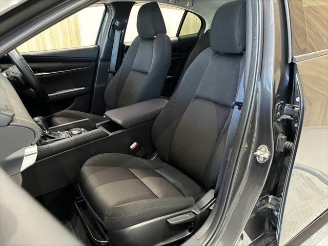 MAZDA3セダン 20Sプロアクティブ ツーリングセレクション BOSEサウンド 全周囲カメラ ステアリングヒーター 純正SDナビ レーダークルーズコントロール フルセグTV Bluetooth パワーシート シートヒーター 衝突軽減ブレーキ LEDヘッドライト(32枚目)