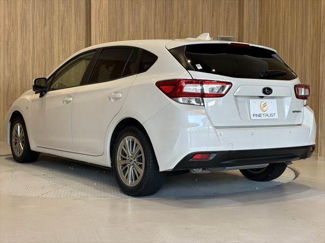 店舗敷地内に駐車スペースもございます。お車でのご来場をお考えの方はご安心ください♪