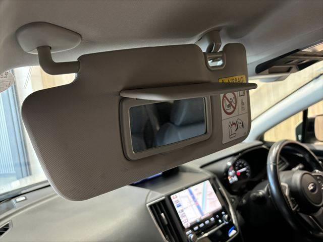 ☆サンバイザー　バニティーミラー