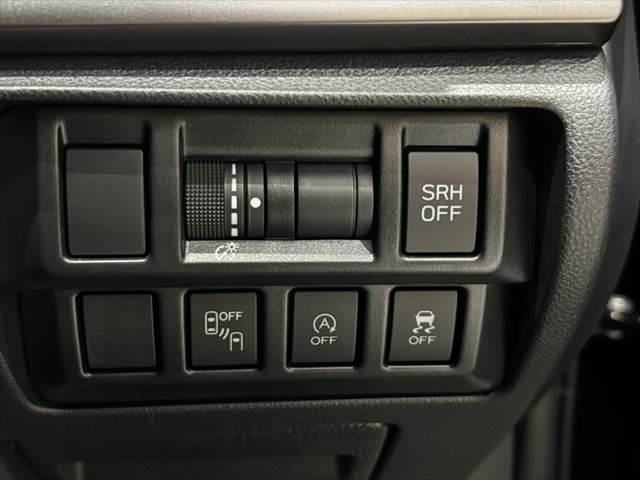 インプレッサスポーツ ２．０ｉ－Ｓアイサイト　４ＷＤ　セイフティプラス　純正ＳＤナビ　本革シート　バックカメラ　サイドカメラ　レーダークルーズコントロール　禁煙車　衝突軽減ブレーキ　クリアランスソナー　ＬＥＤヘッドライト　地デジＴＶ　パワーシート（7枚目）