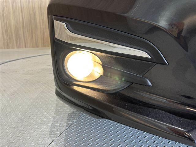 インプレッサＧ４ ２．０ｉ－Ｌ　アイサイト　４ＷＤ　レーダークルーズコントロール　衝突軽減ブレーキ　ＥＴＣ　オートエアコン　スマートキー　ミュージックサーバー　ＵＳＢポート　ＬＥＤヘッドライト　アイドリングストップ　電動格納ミラー（11枚目）