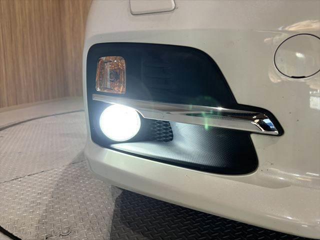 レヴォーグ 1.6GT-Sアイサイト 純正SDナビ 後席フリップダウンモニター Bカメラ 衝突軽減ブレーキ レーダークルーズコントロール パワーシート フルセグ Bluetooth クリアランスソナー 4WD ETC LEDヘッドライト(14枚目)