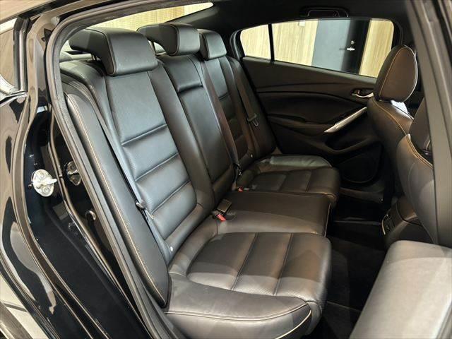 アテンザセダン ＸＤ　Ｌパッケージ　ディーゼルターボ　ＢＯＳＥサウンド　クルーズコントロール　バックカメラ　シートヒーター　パワーシート　純正ＳＤナビ　衝突軽減ブレーキ　ブルートゥース　地デジＴＶ　本革シート　ＬＥＤヘッドライト　禁煙車（10枚目）