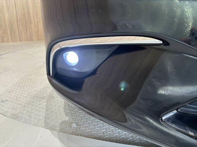 アテンザセダン ＸＤ　Ｌパッケージ　ディーゼルターボ　ＢＯＳＥサウンド　クルーズコントロール　バックカメラ　シートヒーター　パワーシート　純正ＳＤナビ　衝突軽減ブレーキ　ブルートゥース　地デジＴＶ　本革シート　ＬＥＤヘッドライト　禁煙車（14枚目）