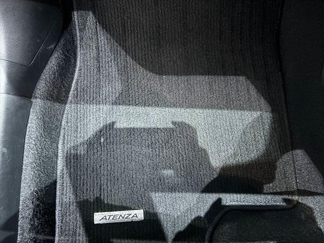 アテンザセダン ＸＤ　Ｌパッケージ　ディーゼルターボ　ＢＯＳＥサウンド　クルーズコントロール　バックカメラ　シートヒーター　パワーシート　純正ＳＤナビ　衝突軽減ブレーキ　ブルートゥース　地デジＴＶ　本革シート　ＬＥＤヘッドライト　禁煙車（54枚目）
