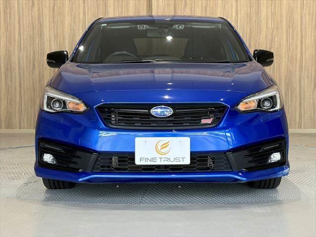 当社自慢のお車です。装備・機関系チェック済み♪横にこの車のセールスポイントを、写真と説明でアピールしてあります♪まずはご覧になってください。