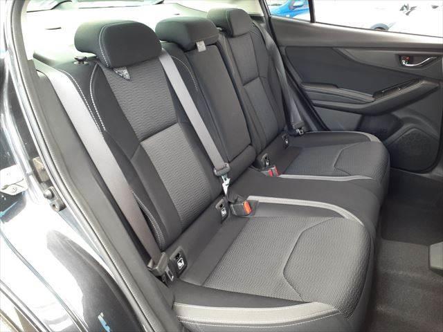 インプレッサＧ４ ２．０ｉ－Ｓアイサイト　アイサイト　ＳＴＩエアロ　メモリーナビ　レーダークルーズコントロール　ＢＳＭ　禁煙車　フルセグＴＶ　Ｂｌｕｅｔｏｏｔｈ対応　ＨＩＤヘッドライト　純正１８インチアルミホイール　４ＷＤ　ＭＴモード付ＡＴ（8枚目）