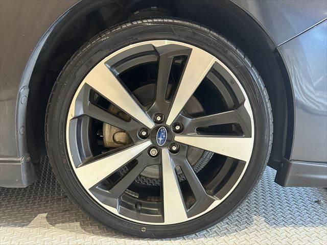 インプレッサＧ４ ２．０ｉ－Ｓアイサイト　アイサイト　ＳＴＩエアロ　メモリーナビ　レーダークルーズコントロール　ＢＳＭ　禁煙車　フルセグＴＶ　Ｂｌｕｅｔｏｏｔｈ対応　ＨＩＤヘッドライト　純正１８インチアルミホイール　４ＷＤ　ＭＴモード付ＡＴ（13枚目）