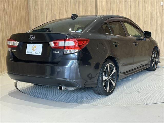 インプレッサＧ４ ２．０ｉ－Ｓアイサイト　アイサイト　ＳＴＩエアロ　メモリーナビ　レーダークルーズコントロール　ＢＳＭ　禁煙車　フルセグＴＶ　Ｂｌｕｅｔｏｏｔｈ対応　ＨＩＤヘッドライト　純正１８インチアルミホイール　４ＷＤ　ＭＴモード付ＡＴ（17枚目）