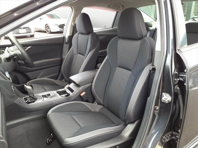 インプレッサＧ４ ２．０ｉ－Ｓアイサイト　アイサイト　ＳＴＩエアロ　メモリーナビ　レーダークルーズコントロール　ＢＳＭ　禁煙車　フルセグＴＶ　Ｂｌｕｅｔｏｏｔｈ対応　ＨＩＤヘッドライト　純正１８インチアルミホイール　４ＷＤ　ＭＴモード付ＡＴ（32枚目）