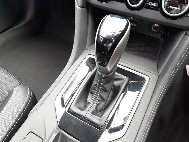 インプレッサＧ４ ２．０ｉ－Ｓアイサイト　アイサイト　ＳＴＩエアロ　メモリーナビ　レーダークルーズコントロール　ＢＳＭ　禁煙車　フルセグＴＶ　Ｂｌｕｅｔｏｏｔｈ対応　ＨＩＤヘッドライト　純正１８インチアルミホイール　４ＷＤ　ＭＴモード付ＡＴ（35枚目）