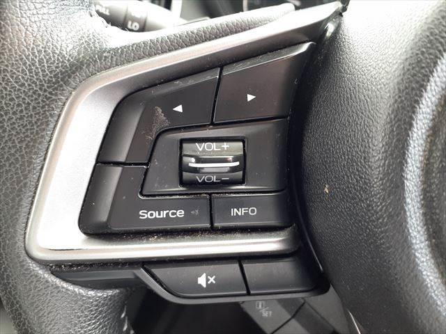 インプレッサＧ４ ２．０ｉ－Ｓアイサイト　アイサイト　ＳＴＩエアロ　メモリーナビ　レーダークルーズコントロール　ＢＳＭ　禁煙車　フルセグＴＶ　Ｂｌｕｅｔｏｏｔｈ対応　ＨＩＤヘッドライト　純正１８インチアルミホイール　４ＷＤ　ＭＴモード付ＡＴ（40枚目）